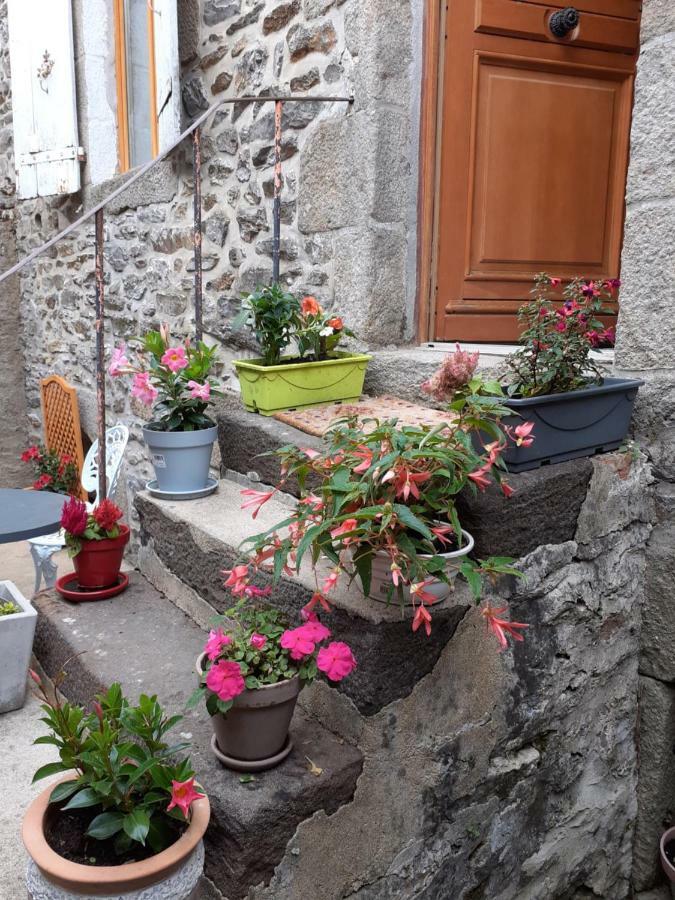 Appartamento Le Refuge Des Alpes Mancelles Fresnay-sur-Sarthe Esterno foto